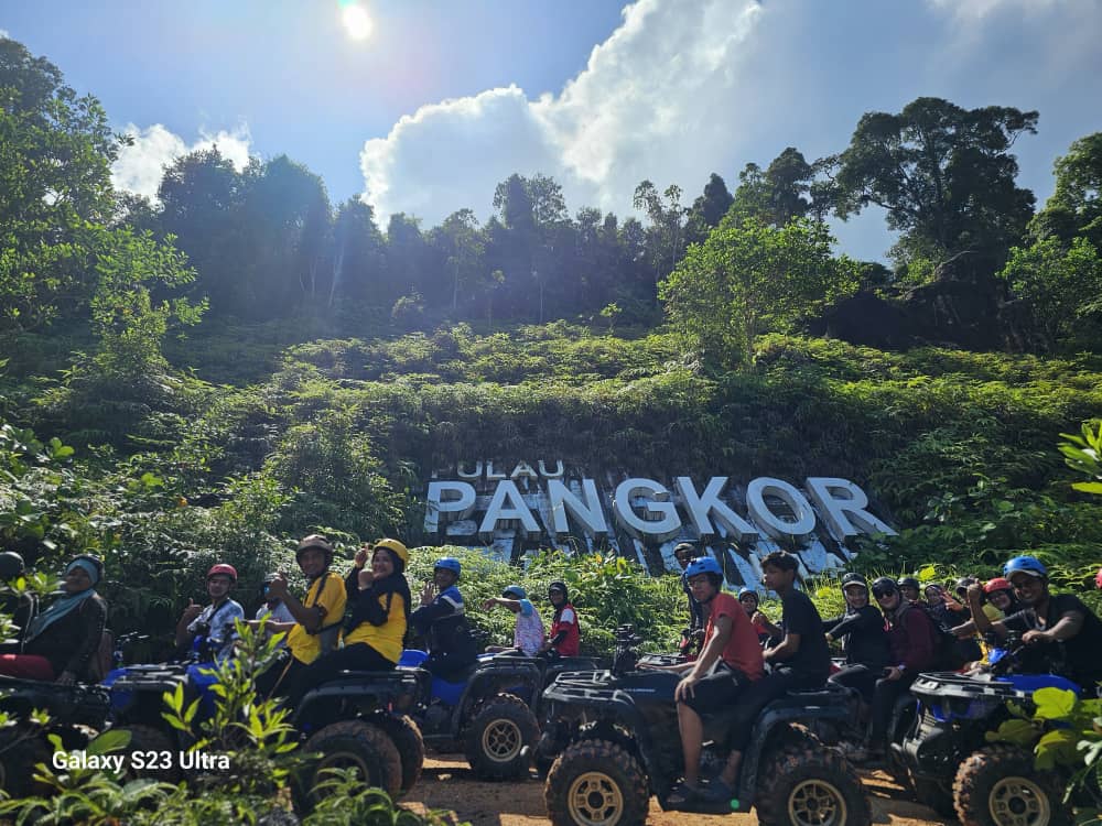 BNF Holding team activity photo 2